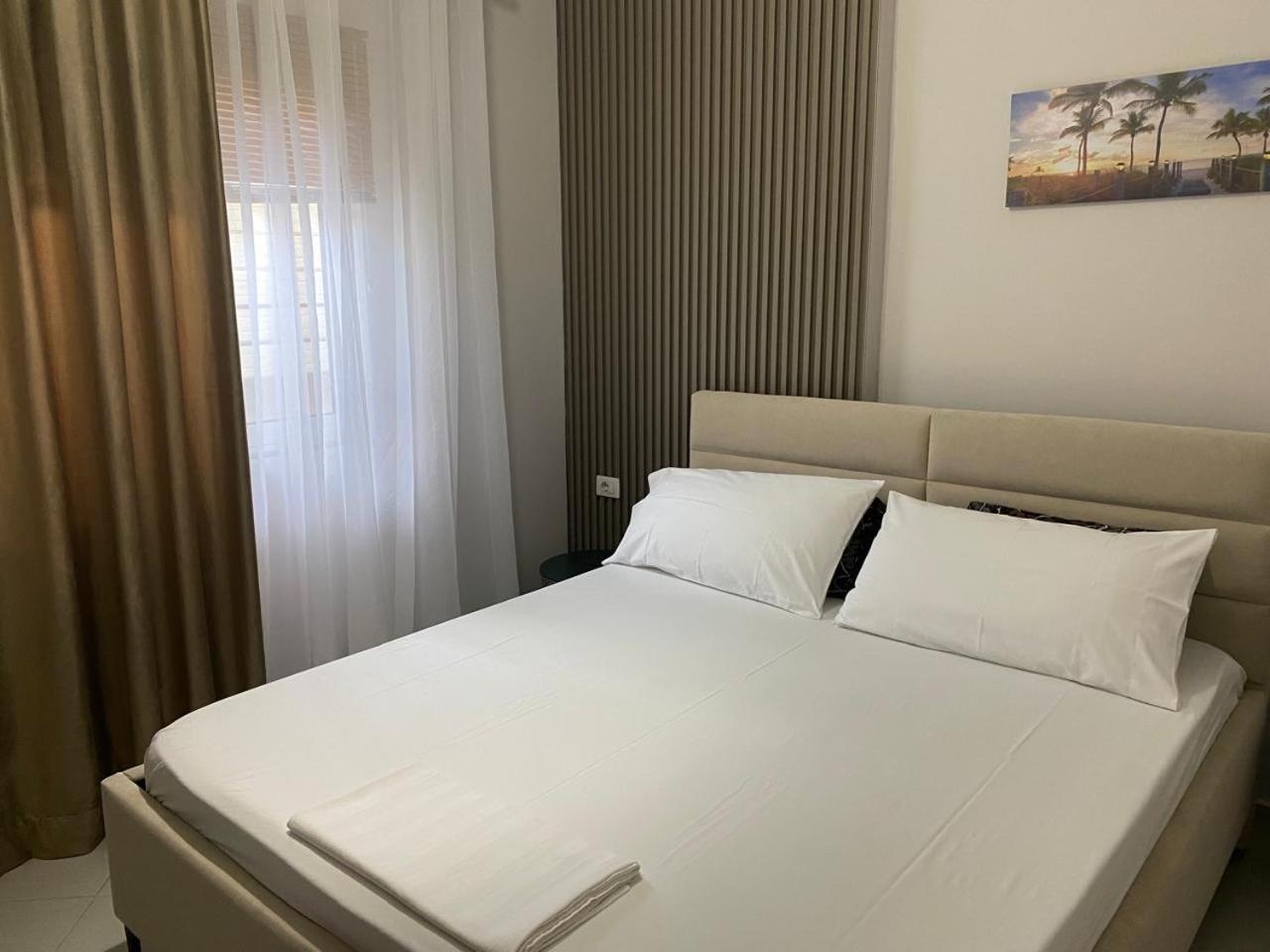 Ostria * Sarandë