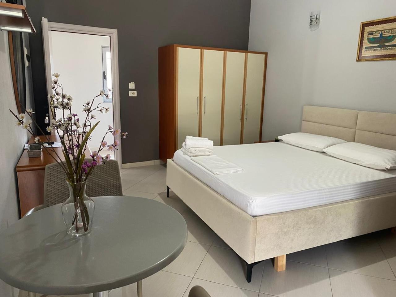 Leilighet Ostria Sarandë